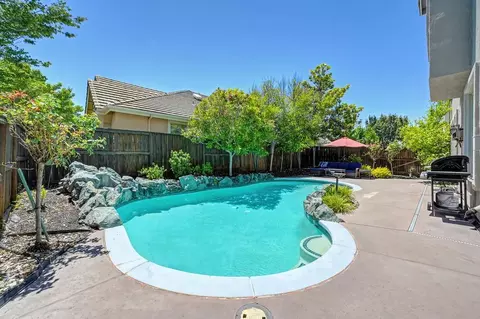 Exterior - 1685 Halverson Ct, Folsom, CA 95630 photo 4 of 4