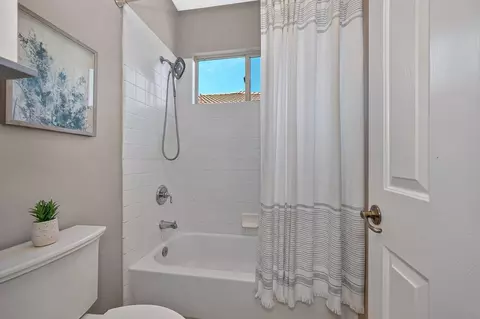 Bath - 1685 Halverson Ct, Folsom, CA 95630 photo 3 of 5