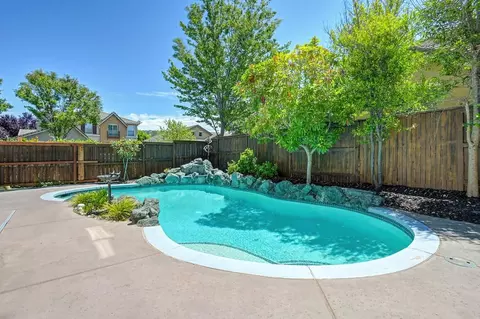 Exterior - 1685 Halverson Ct, Folsom, CA 95630 photo 3 of 4