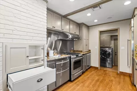 Kitchen - 1101 Cornell Ave, Modesto, CA 95350 photo 5 of 8