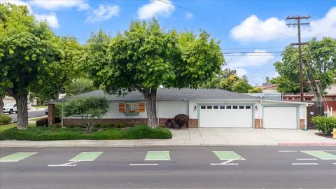 Exterior - 1101 Cornell Ave, Modesto, CA 95350 photo 6 of 14