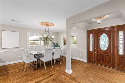 Entry Way - 1101 Cornell Ave, Modesto, CA 95350 photo 5 of 10