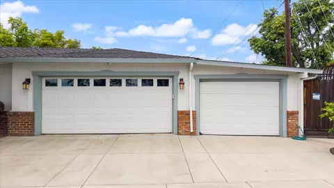 Exterior - 1101 Cornell Ave, Modesto, CA 95350 photo 13 of 14