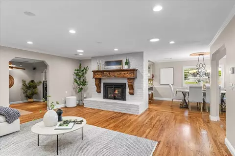 Living - 1101 Cornell Ave, Modesto, CA 95350 photo 2 of 5