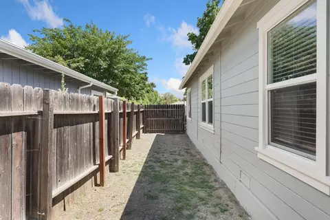 Exterior - 405 W 23rd St, Tracy, CA 95376 photo 12 of 15