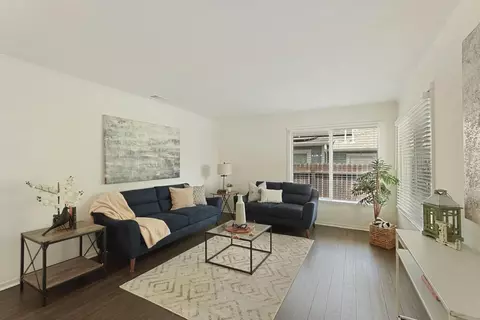 Living - 405 W 23rd St, Tracy, CA 95376 photo 1 of 2