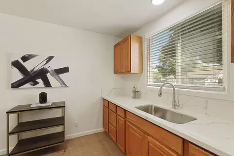Kitchen - 405 W 23rd St, Tracy, CA 95376 photo 3 of 5