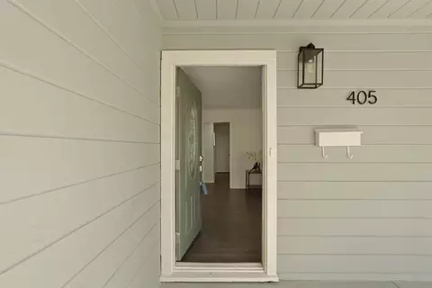 Entry Way - 405 W 23rd St, Tracy, CA 95376 photo 1 of 1