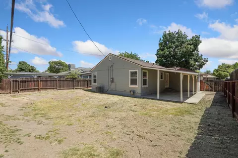 Exterior - 405 W 23rd St, Tracy, CA 95376 photo 9 of 15