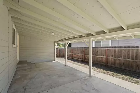 Exterior - 405 W 23rd St, Tracy, CA 95376 photo 7 of 15