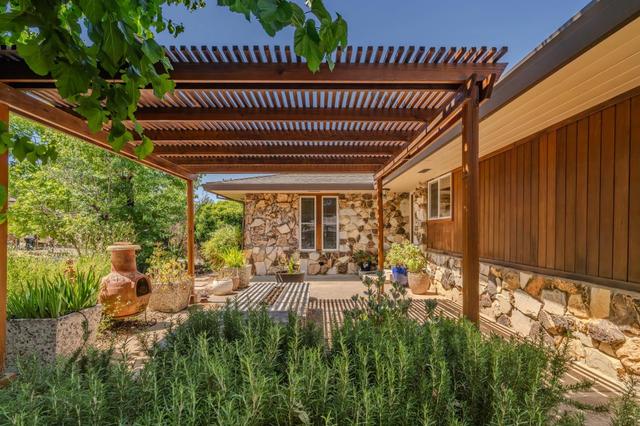 230 Kern St, Jackson, CA 95642
