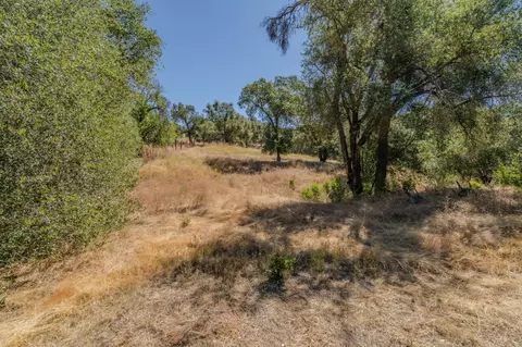 640 Gold Strike Rd, San Andreas, CA 95249 photo 2