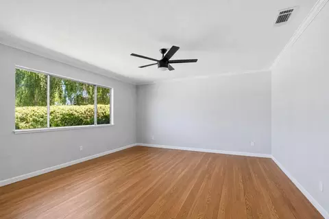Living - 1522 Kiwi Ct, Ripon, CA 95366 photo 2 of 3