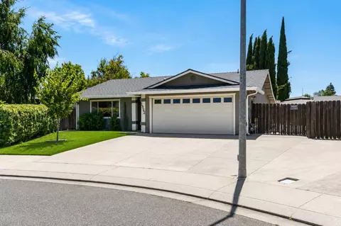Exterior - 1522 Kiwi Ct, Ripon, CA 95366 photo 3 of 9