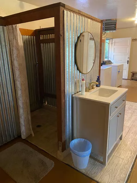 Bath - 14105 River Rd, Walnut Grove, CA 95690 photo 3 of 7