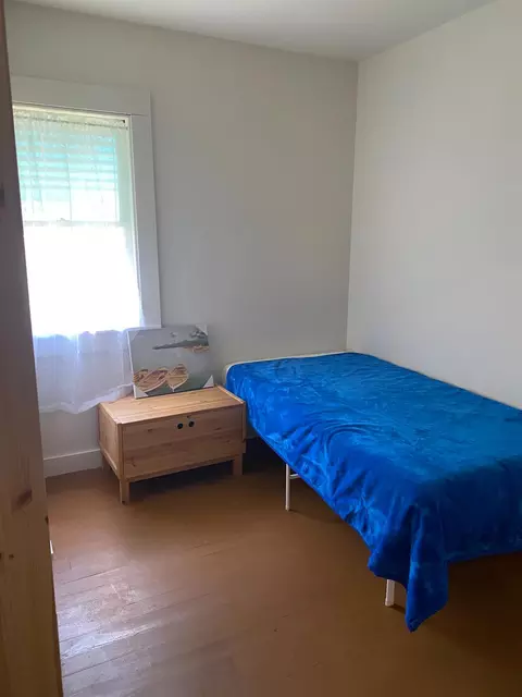 Bedroom - 14105 River Rd, Walnut Grove, CA 95690 photo 1 of 2