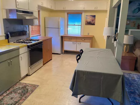 Kitchen - 14105 River Rd, Walnut Grove, CA 95690 photo 3 of 4