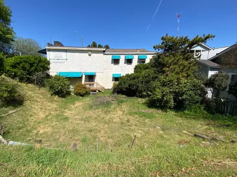 Exterior - 14105 River Rd, Walnut Grove, CA 95690 photo 4 of 6