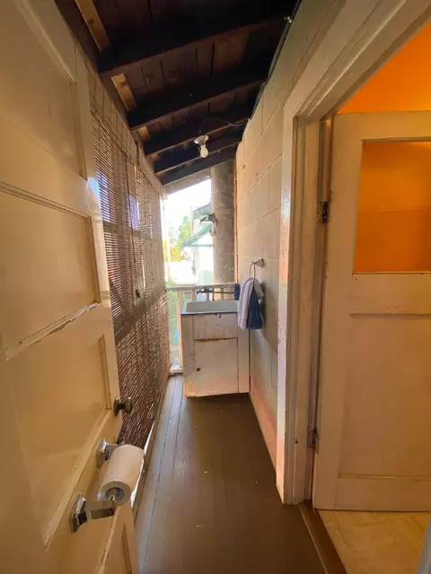 Bath - 14105 River Rd, Walnut Grove, CA 95690 photo 5 of 7