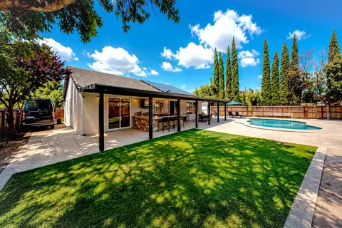Exterior - 1880 Basil Dr, Manteca, CA 95336 photo 9 of 14