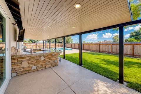 1880 Basil Dr, Manteca, CA 95336