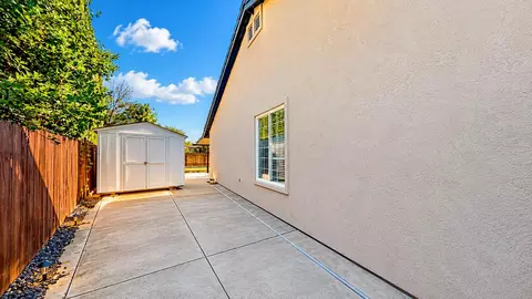 Exterior - 1880 Basil Dr, Manteca, CA 95336 photo 13 of 14