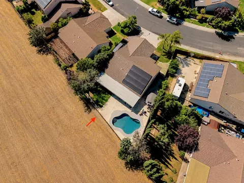 View/Area - 1880 Basil Dr, Manteca, CA 95336 photo 6 of 9