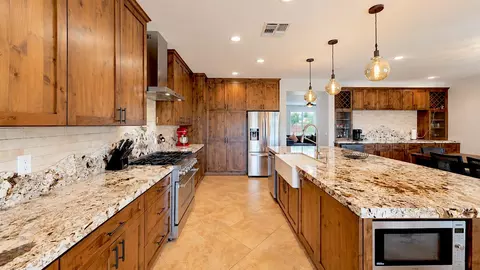 Kitchen - 1880 Basil Dr, Manteca, CA 95336 photo 6 of 12