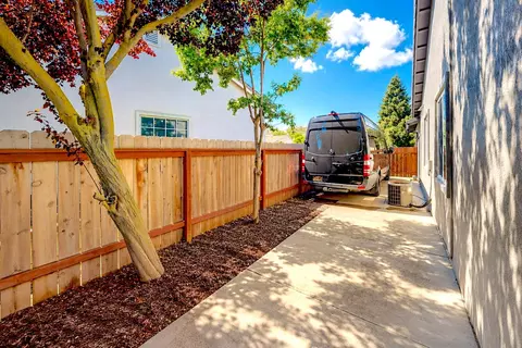 Exterior - 1880 Basil Dr, Manteca, CA 95336 photo 3 of 14