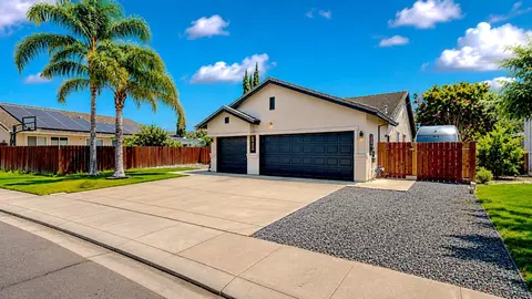 Exterior - 1880 Basil Dr, Manteca, CA 95336 photo 5 of 14