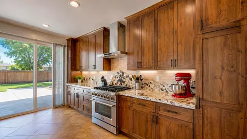 Kitchen - 1880 Basil Dr, Manteca, CA 95336 photo 8 of 12