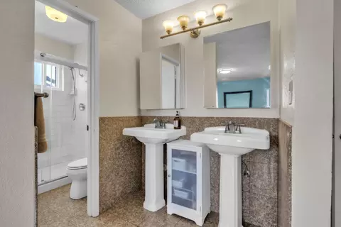 Bath - 1083 Discovery Way, Concord, CA 94521 photo 1 of 4