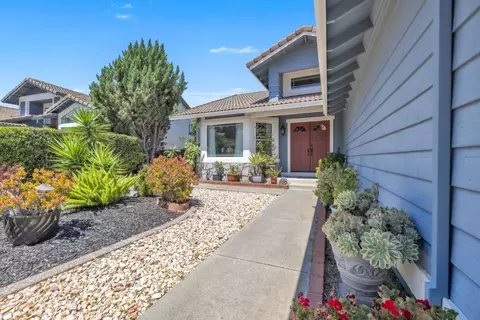 Exterior - 1083 Discovery Way, Concord, CA 94521 photo 4 of 8