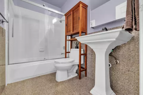 Bath - 1083 Discovery Way, Concord, CA 94521 photo 2 of 4