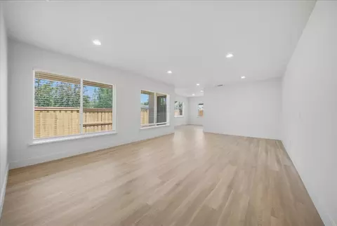 5644 Gibbons Dr, Carmichael, CA 95608 photo 12