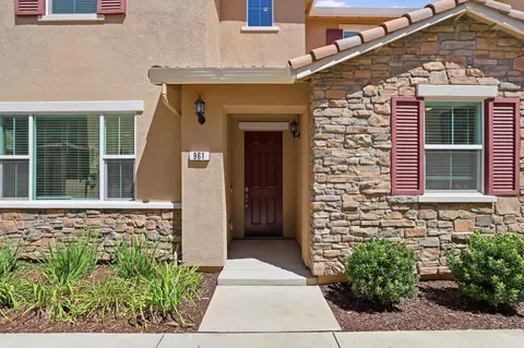 Exterior - 961 Posey St, Galt, CA 95632 photo 2 of 3