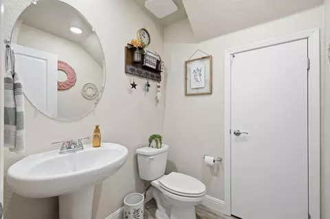 Other - 961 Posey St, Galt, CA 95632 photo 3 of 8