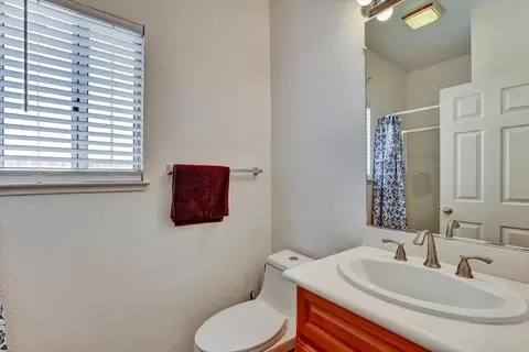Bath - 2040 Tahoe Cir, Tracy, CA 95376 photo 1 of 3