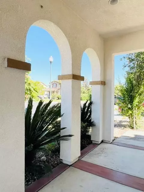 Exterior - 15877 Independence Ave, Lathrop, CA 95330 photo 3 of 4