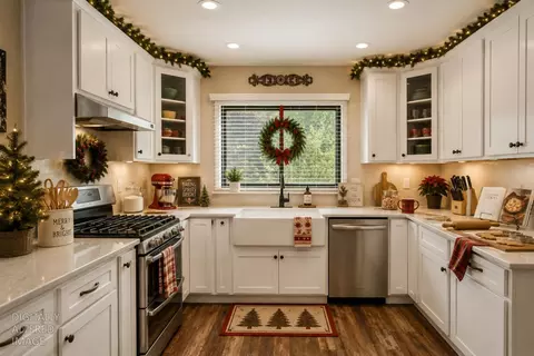 Kitchen - 3035 Dalmatia Dr, Arnold, CA 95223 photo 3 of 3