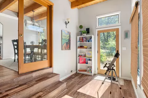 Entry Way - 3035 Dalmatia Dr, Arnold, CA 95223 photo 3 of 5
