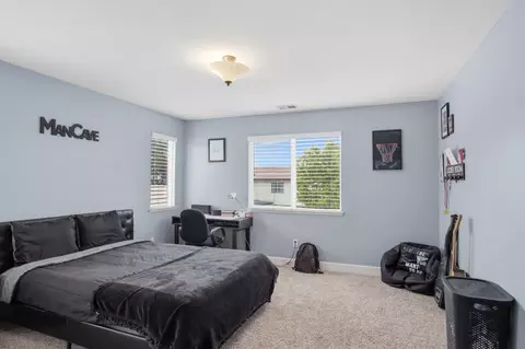Bedroom - 1527 Phlox Dr, Patterson, CA 95363 photo 2 of 7