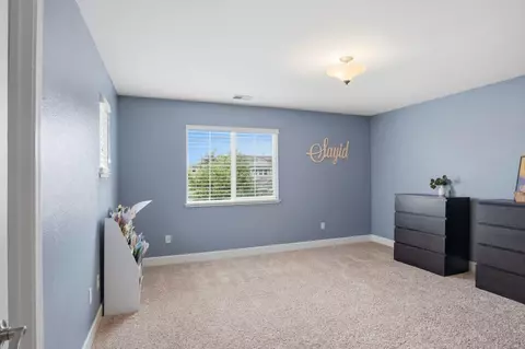 Bedroom - 1527 Phlox Dr, Patterson, CA 95363 photo 4 of 7
