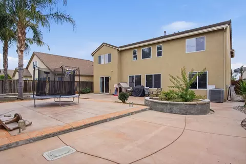 Exterior - 1527 Phlox Dr, Patterson, CA 95363 photo 7 of 7