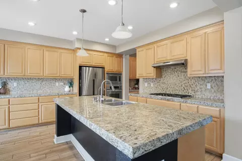Kitchen - 1527 Phlox Dr, Patterson, CA 95363 photo 3 of 3