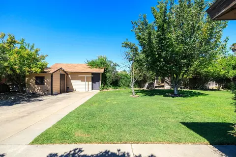 Exterior - 1065 Union Rd, Manteca, CA 95337 photo 6 of 17