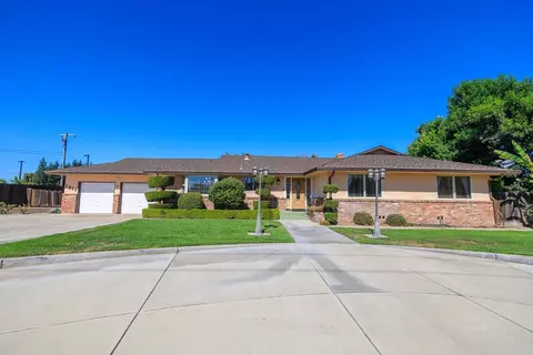 Exterior - 1065 Union Rd, Manteca, CA 95337 photo 1 of 17