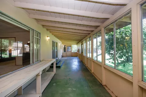 Exterior - 1065 Union Rd, Manteca, CA 95337 photo 4 of 17