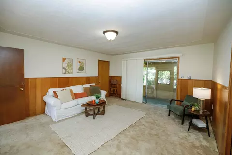 Living - 1065 Union Rd, Manteca, CA 95337 photo 8 of 11