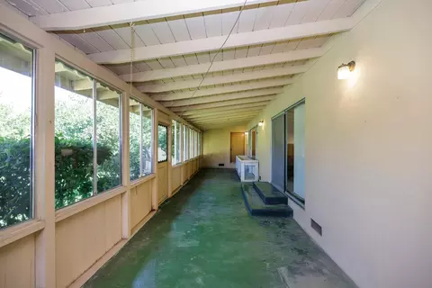 Exterior - 1065 Union Rd, Manteca, CA 95337 photo 5 of 17